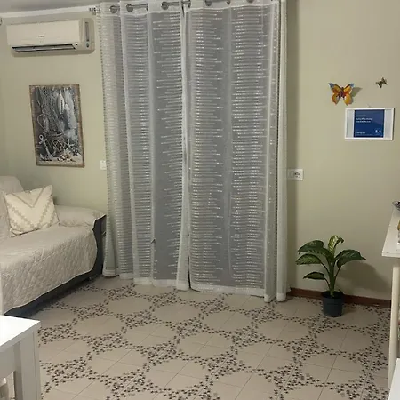 Giardini Naxos Butterflies Apartment *