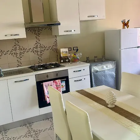 Giardini Naxos Butterflies Apartment Schiso